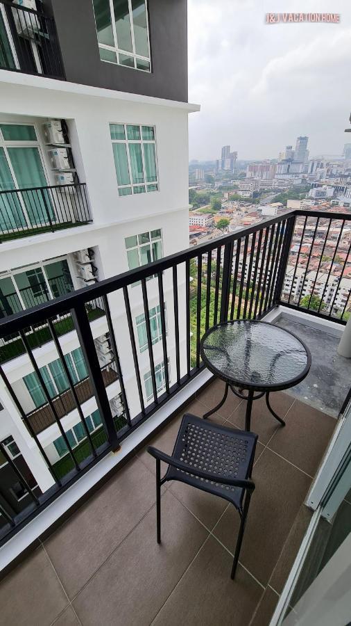 J&J Vacation Home@Novo8 Residence Kampong Tambak Bagian luar foto